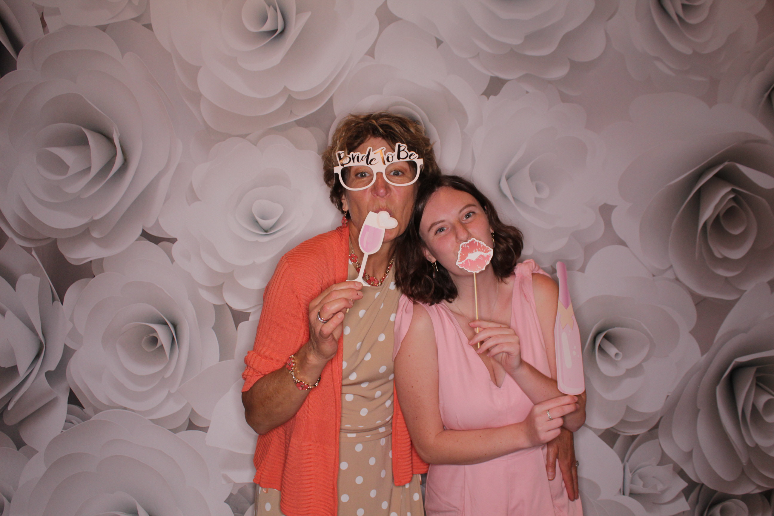 Danni and Brock’s Wedding | View more photos from the event at gallery.photoboothbillings.com/u/PhotoBoothBillings/Danni-and-Brock’s-Wedding